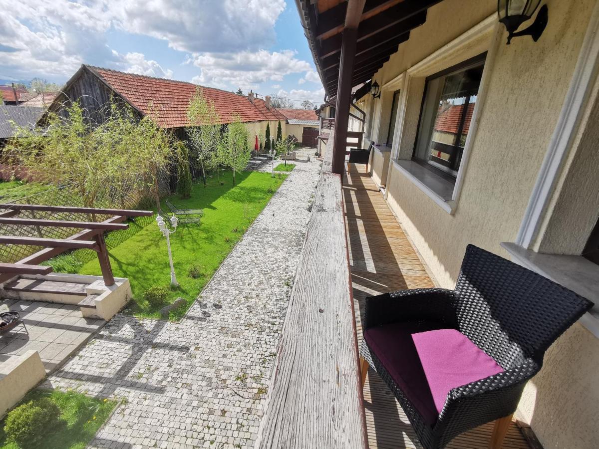 Pensiunea Casa Moga Bucium  Buitenkant foto